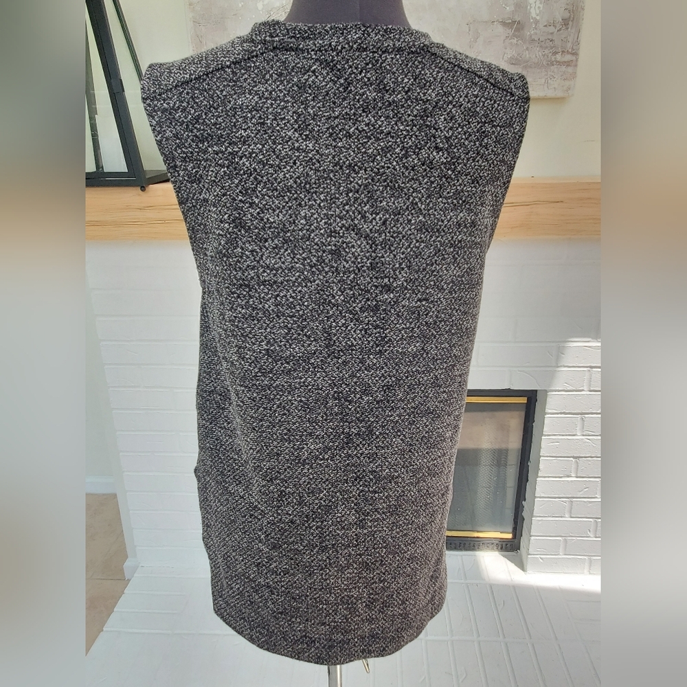 Banana Republic Black White Gray Tweeded Sleeveless Shirt - Picture 3 of 12